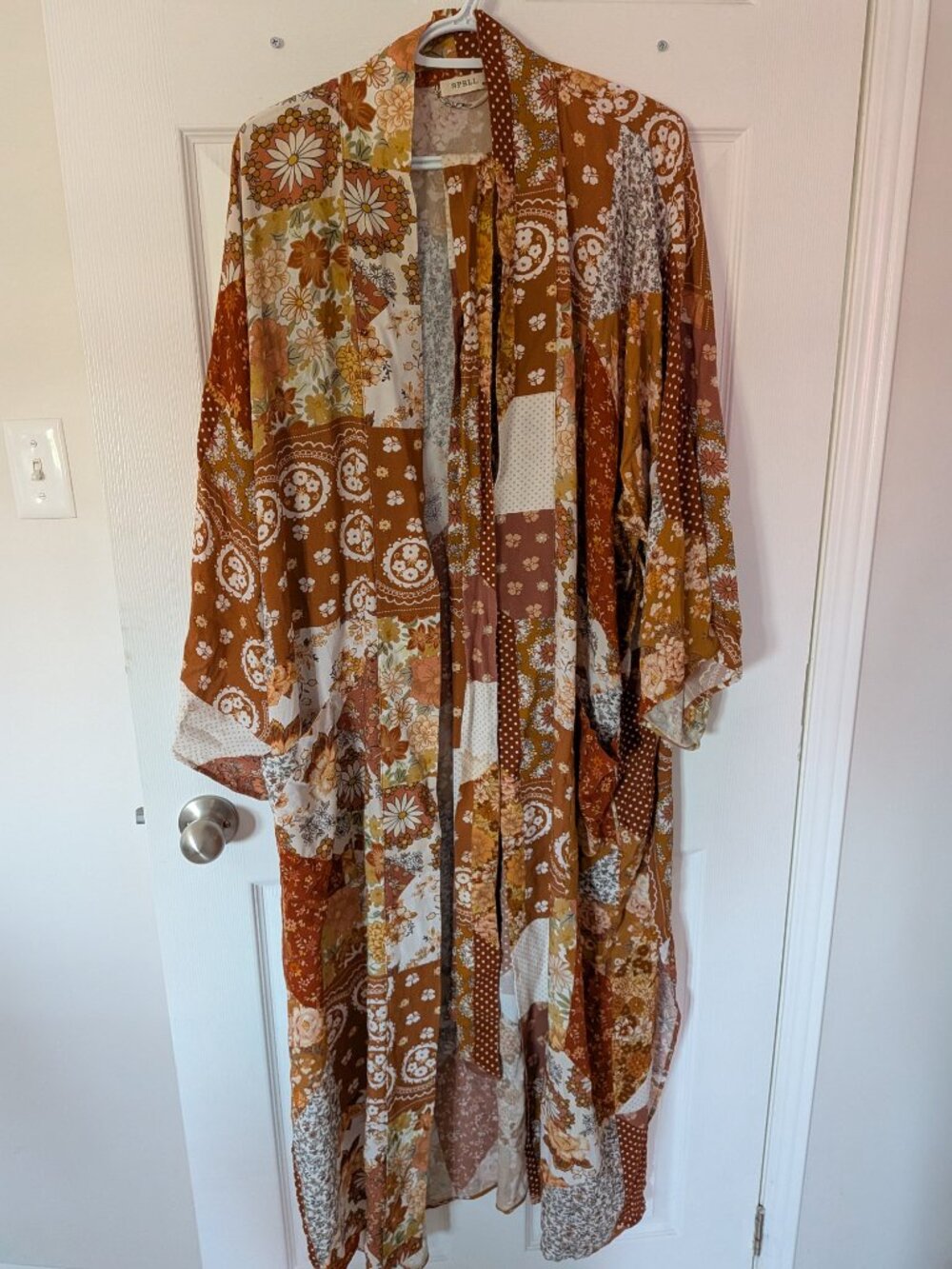 Spell Cha Cha Maxi Robe - Picture 2 of 4